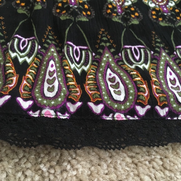 Garage vivid color tribal print lace hemmed crew - Picture 4 of 6